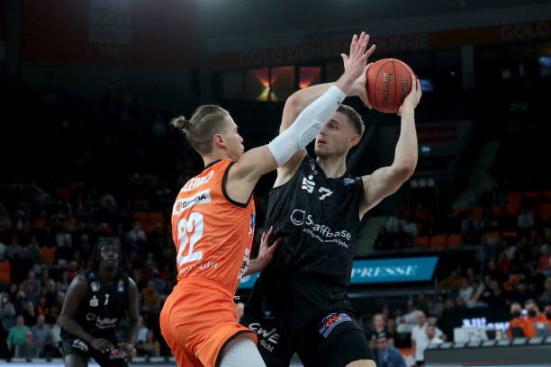 的精神和独 的精神和独