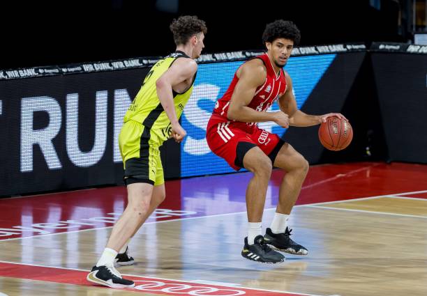 山东男篮引 山东男篮引